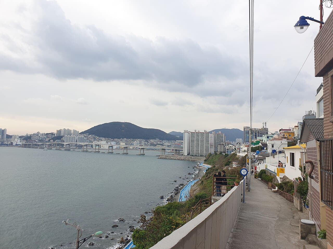 Huinnyeoul Culture Village, Busan