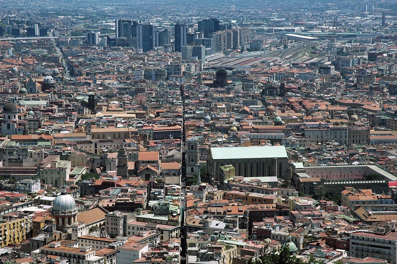 Spaccanapoli, the old town of Naples