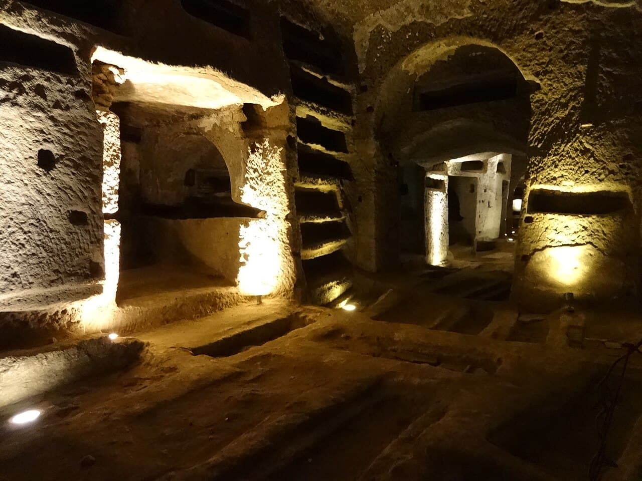 Naples Underground (Napoli Sotterranea)