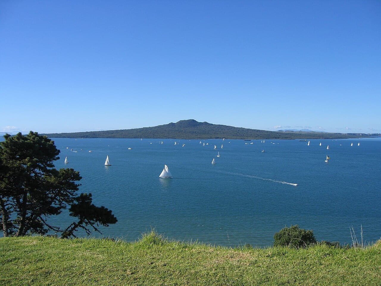 Streets of Devonport & the North Shore, Auckland
