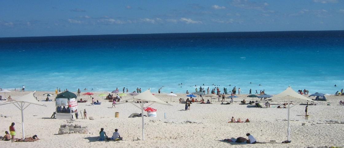 The turquoise water and sand of Playa Delfines in the Cancún Hotel Zone