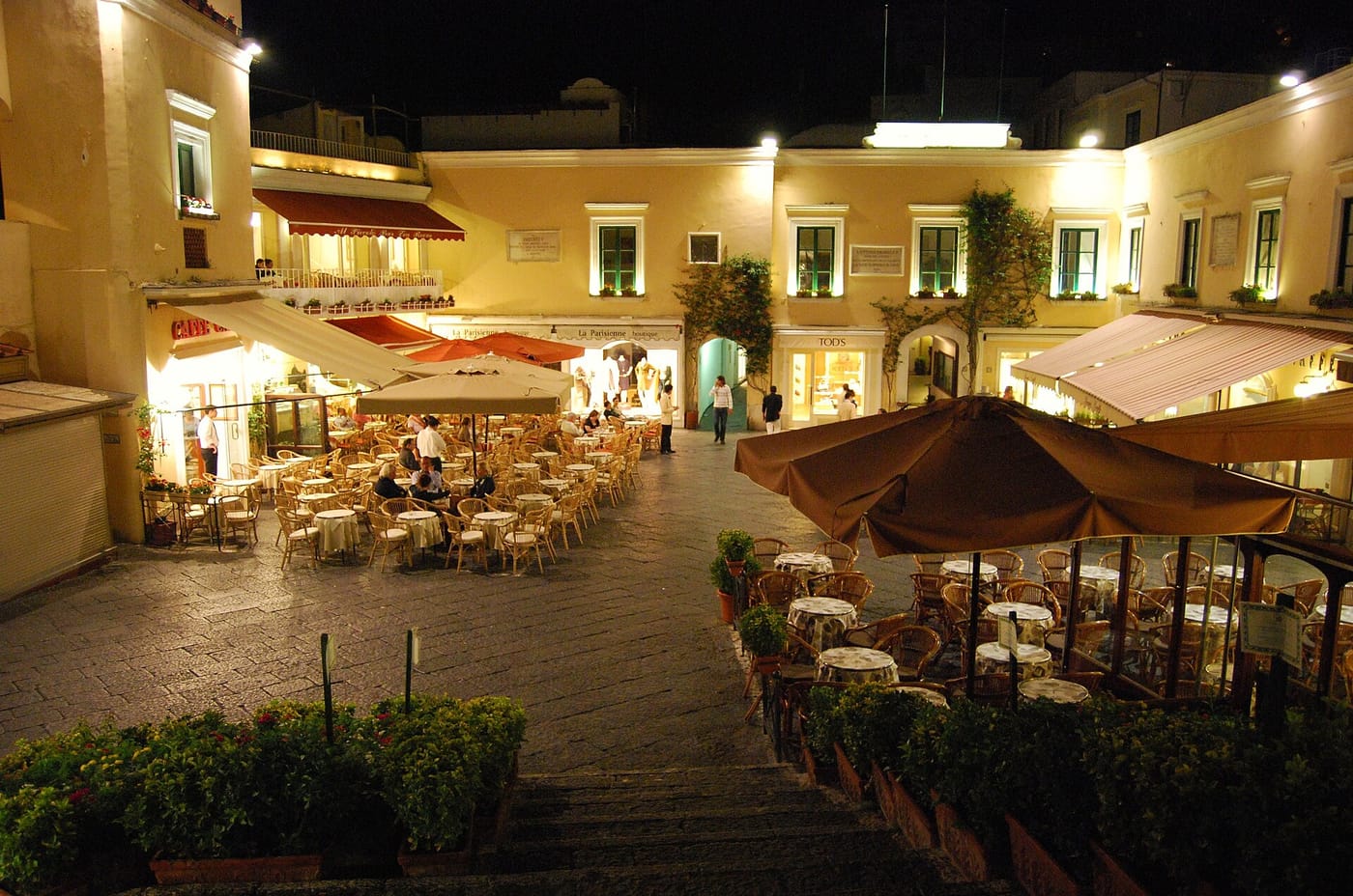 Streets of Capri Town, Capri