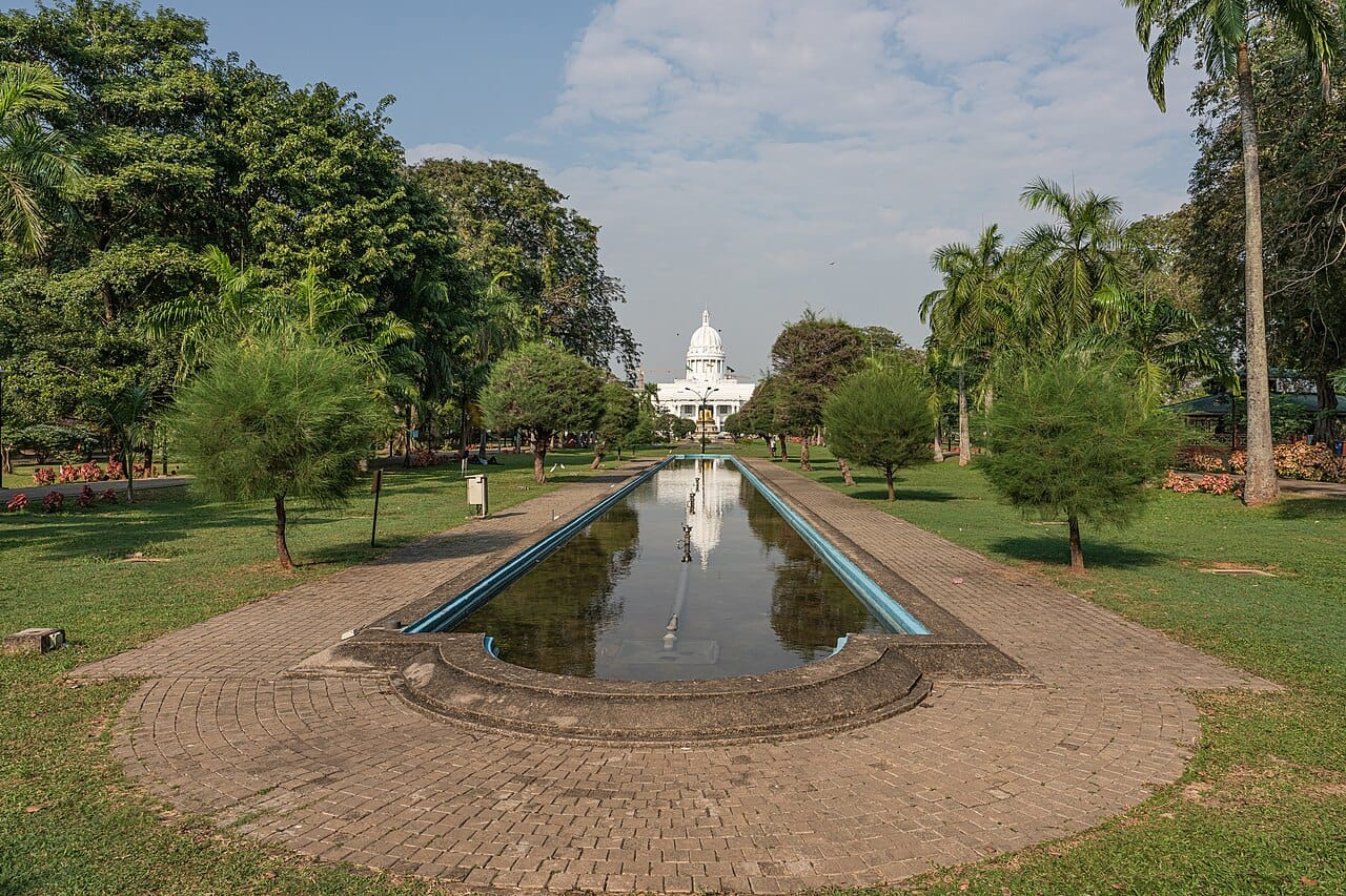 Viharamahadevi Park, Colombo