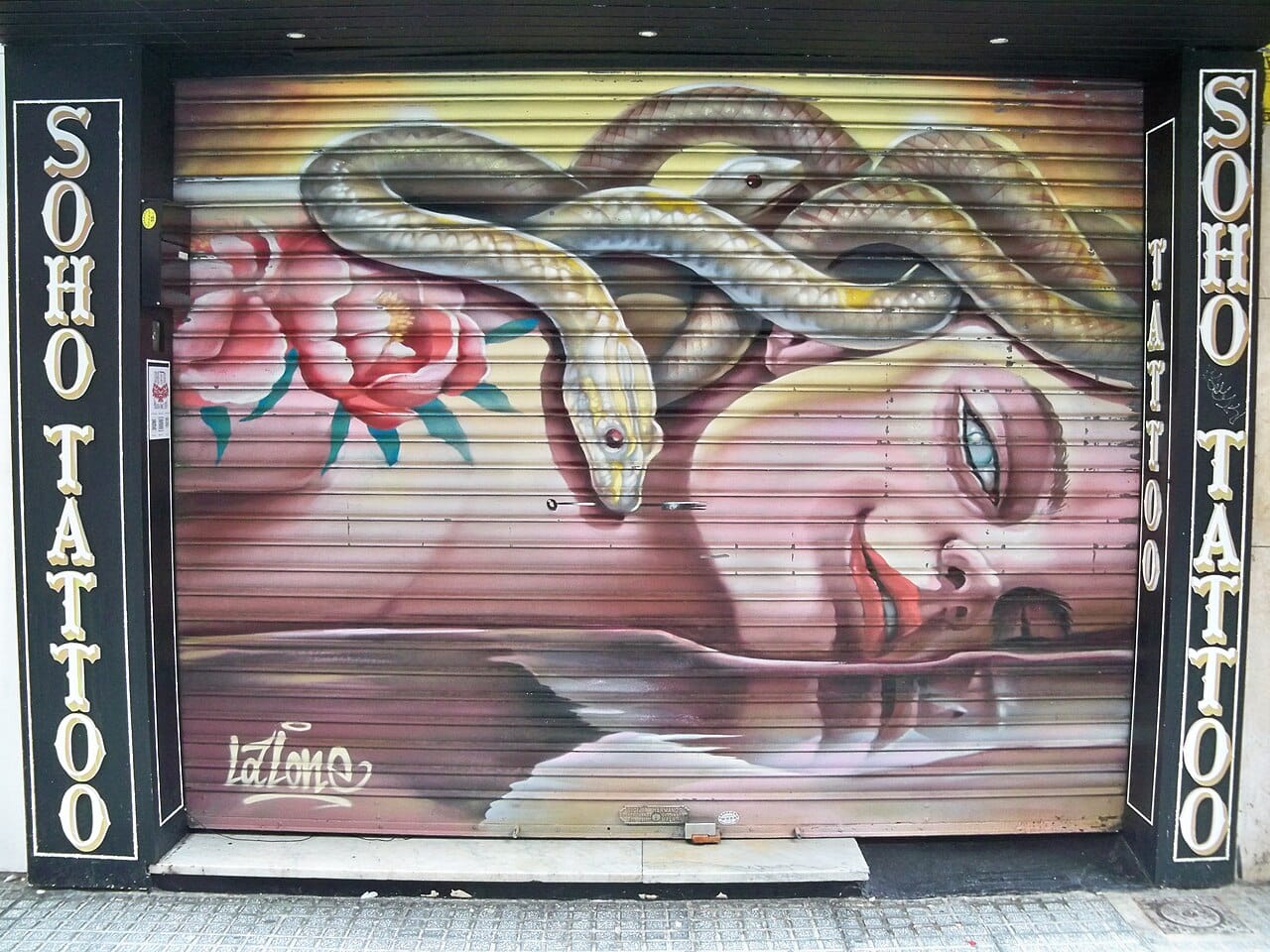 A street-art mural in the Soho district, Málaga