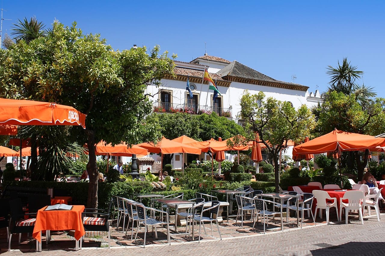 Marbella — The Costa del Sol's glamorous resort — old-town charm, Puerto Banús yachts and beach clubs