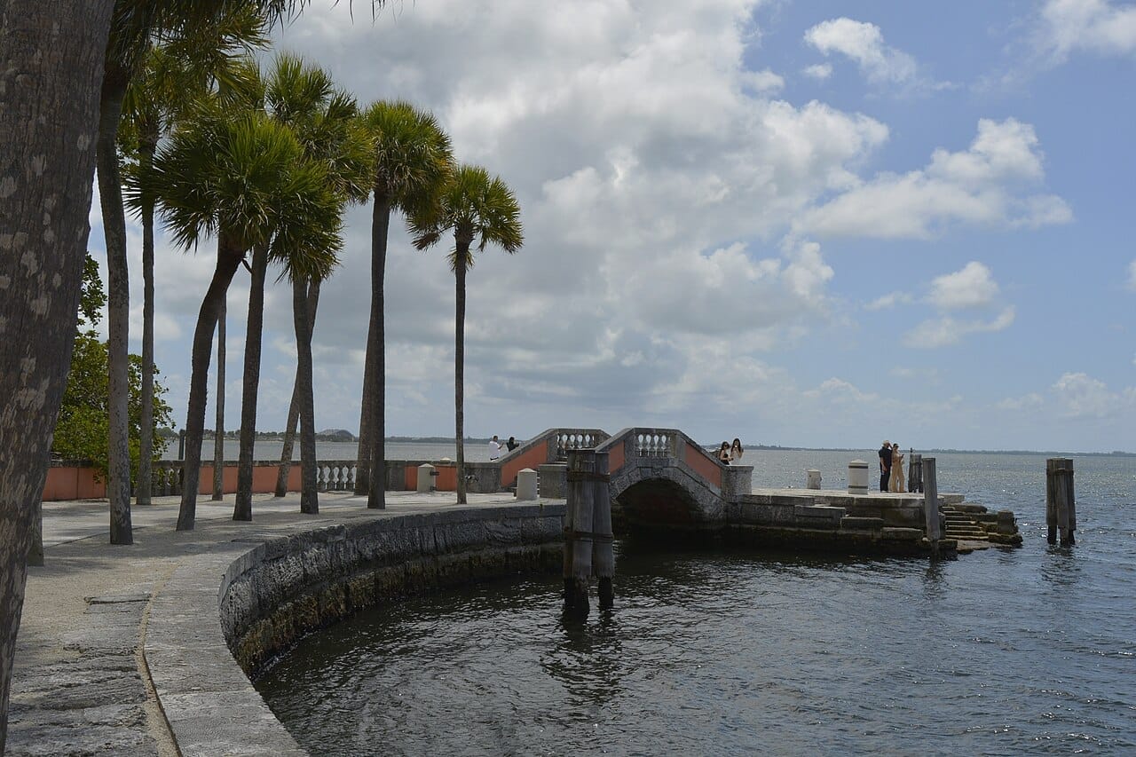 Streets of Coconut Grove, Miami
