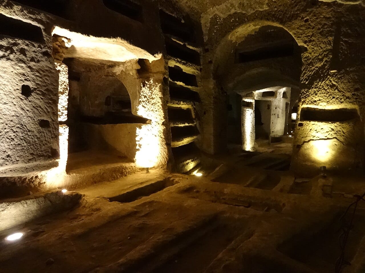 Naples Underground (Napoli Sotterranea)