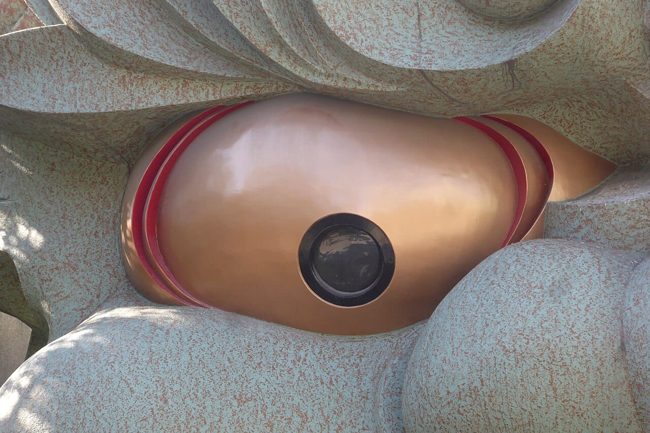 The giant lion's head at Namba Yasaka Shrine, Osaka