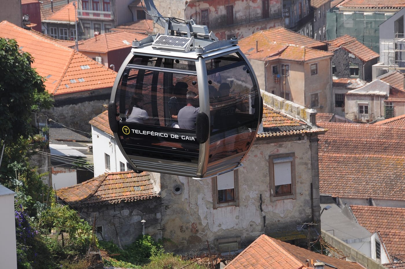 A cable-car gondola over the rooftops of Vila Nova de Gaia in Porto